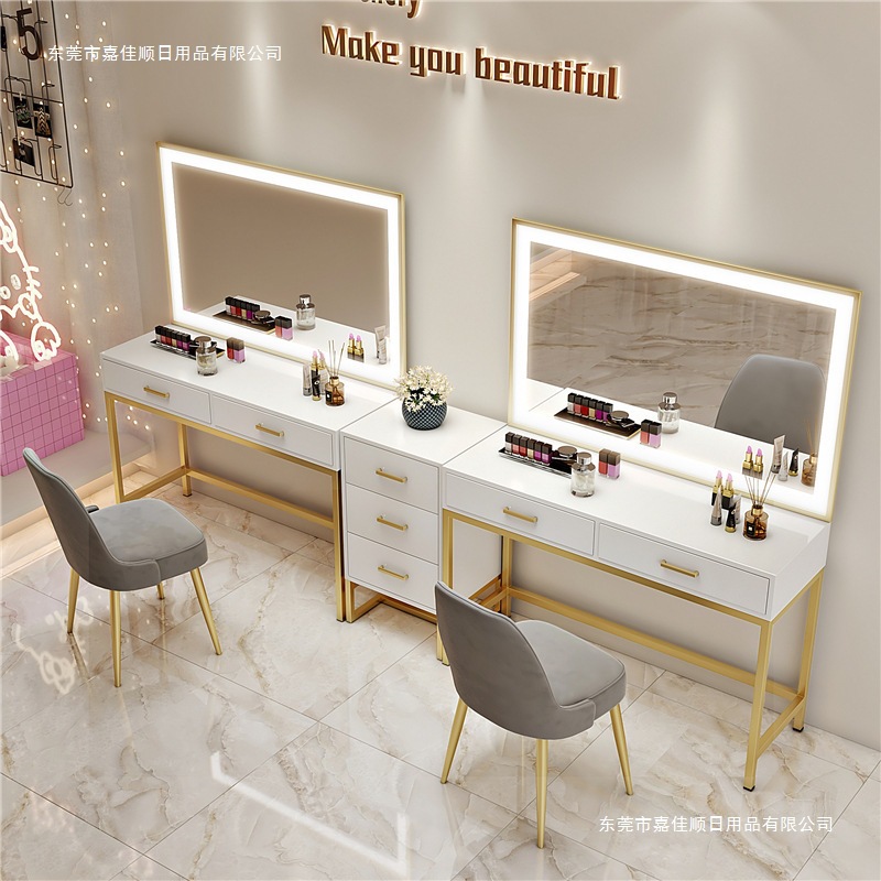 Nail art makeup artist studio  - Beauty And Makeup Studio recension och pris